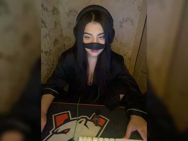 aloeloea's BongaCams show and profile