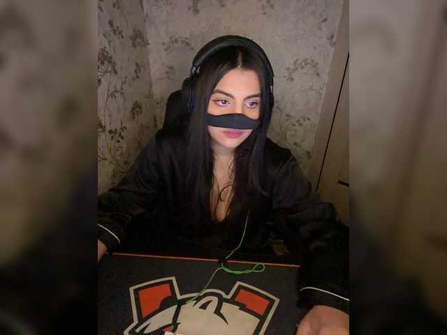 aloeloea's BongaCams show and profile