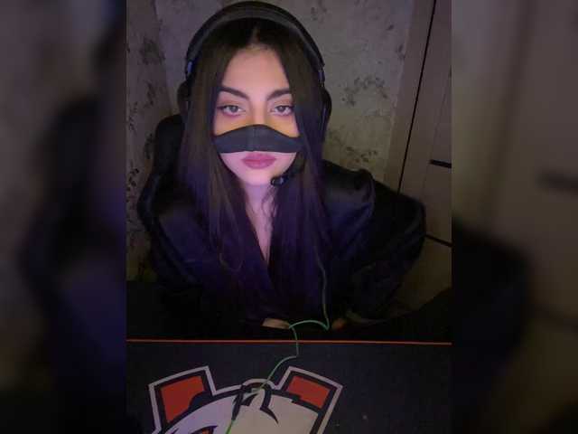 aloeloea's BongaCams show and profile