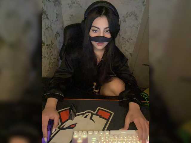 aloeloea's BongaCams show and profile