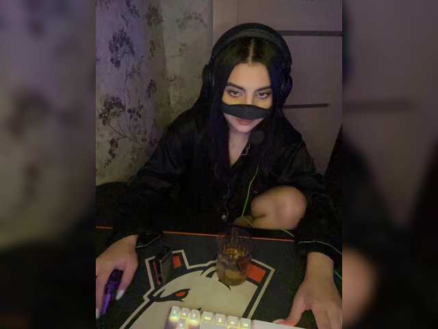 aloeloea's BongaCams show and profile