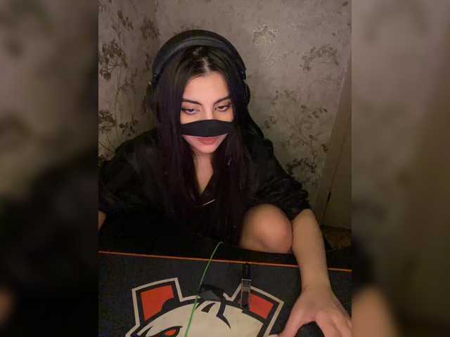 aloeloea's BongaCams show and profile