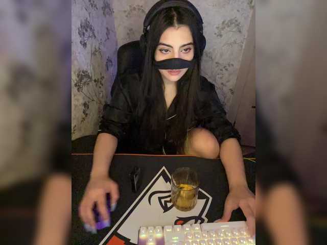 aloeloea's BongaCams show and profile