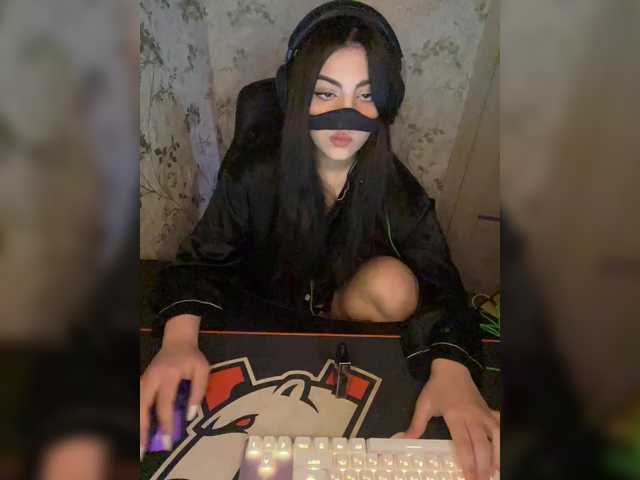 aloeloea's BongaCams show and profile