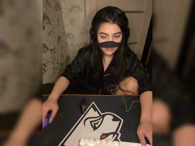 aloeloea's BongaCams show and profile