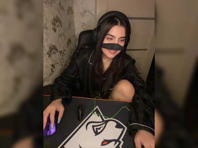 aloeloea's BongaCams show and profile