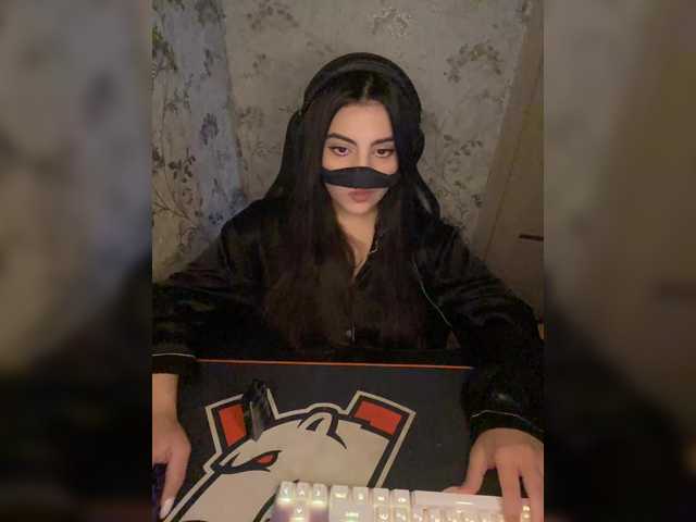 aloeloea's BongaCams show and profile