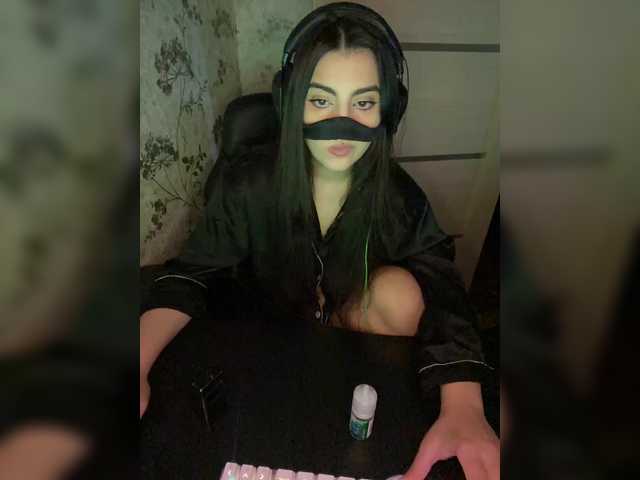 aloeloea's BongaCams show and profile