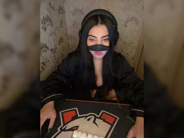 aloeloea's BongaCams show and profile