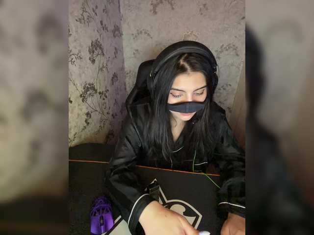 aloeloea's BongaCams show and profile