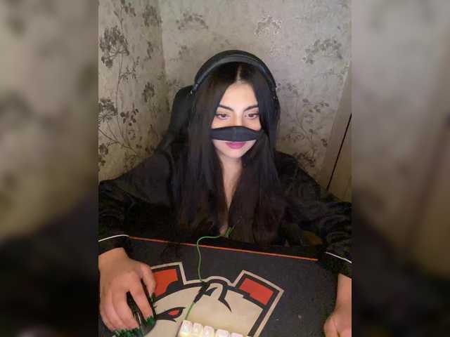 aloeloea's BongaCams show and profile