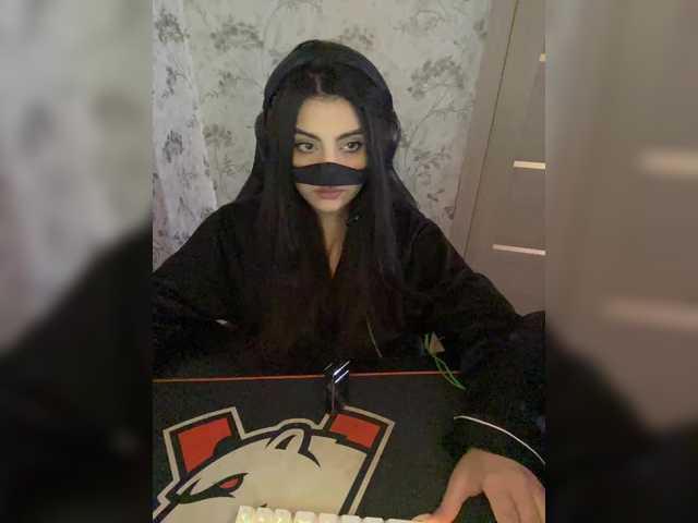 aloeloea's BongaCams show and profile