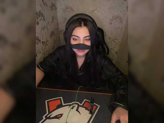 aloeloea's BongaCams show and profile