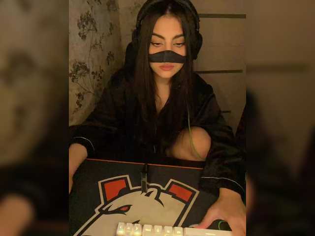 aloeloea's BongaCams show and profile