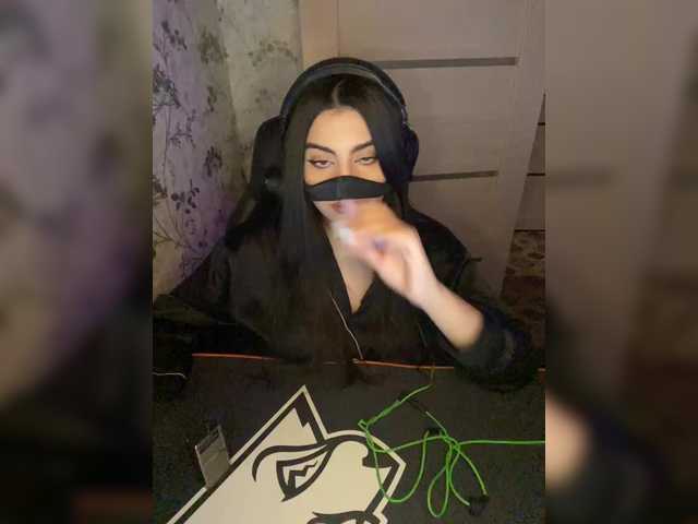 aloeloea's BongaCams show and profile