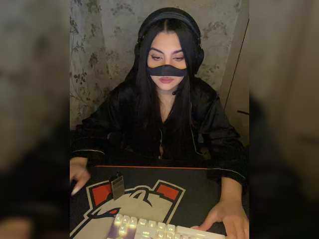 aloeloea's BongaCams show and profile