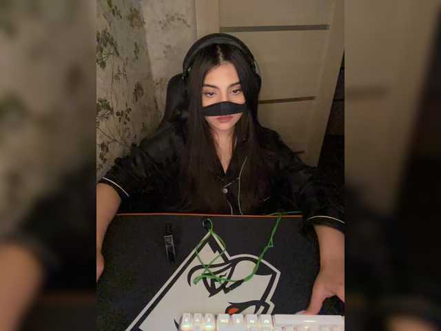 aloeloea's BongaCams show and profile