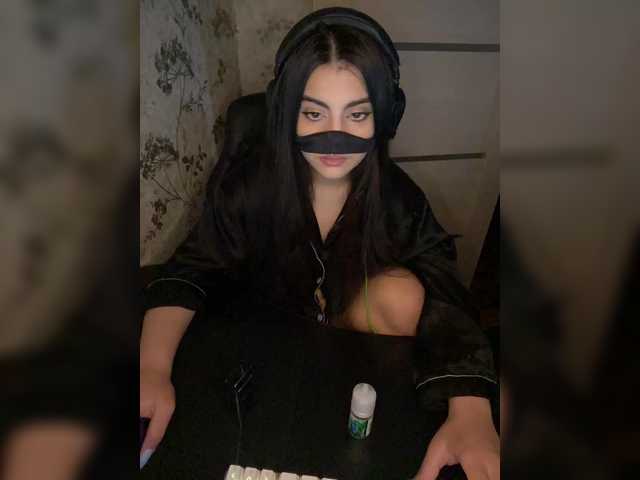 aloeloea's BongaCams show and profile