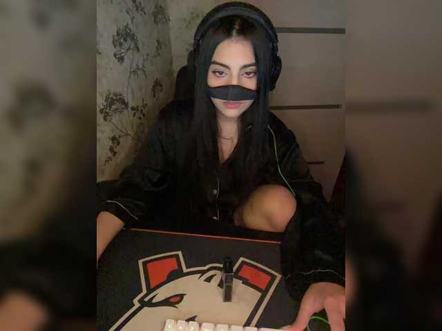 aloeloea's BongaCams show and profile