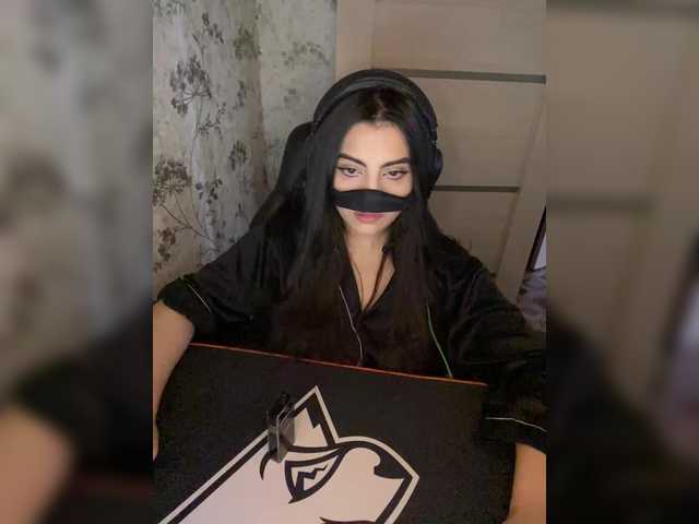 aloeloea's BongaCams show and profile