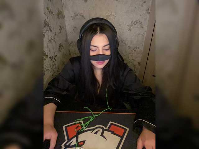 aloeloea's BongaCams show and profile