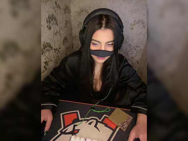 aloeloea's BongaCams show and profile