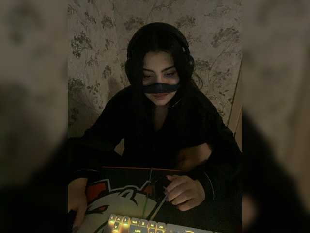 Watch Aloeloea, she wants to masturbate for you aloeloea from BongaCams