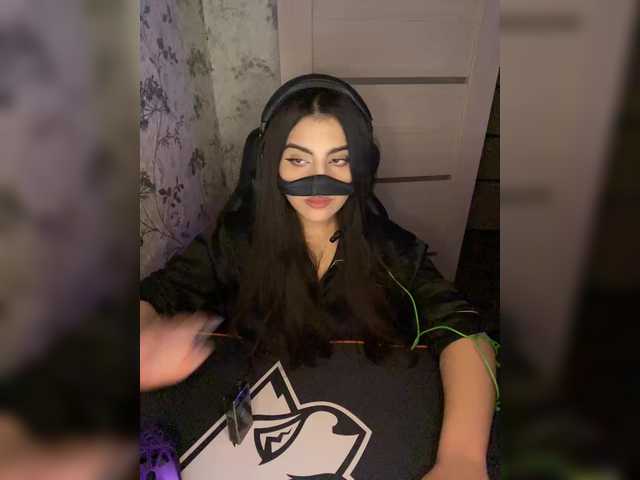 aloeloea's BongaCams show and profile