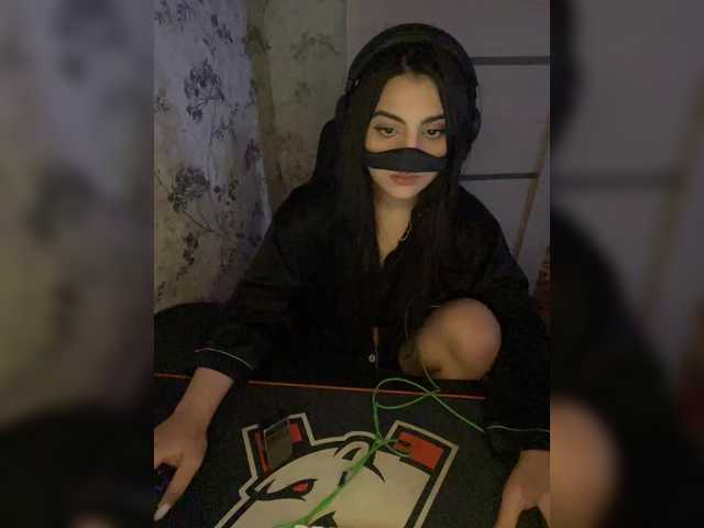 aloeloea's BongaCams show and profile