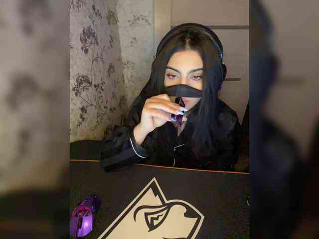 aloeloea Live Webcam on BongaCams