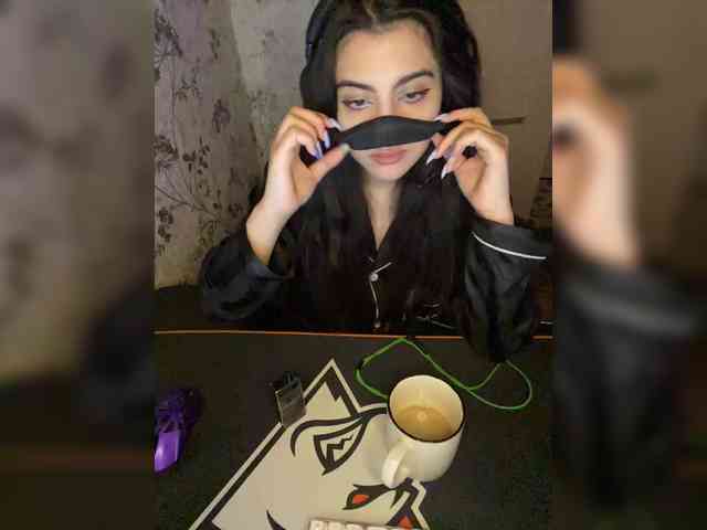 aloeloea Live Webcam on BongaCams