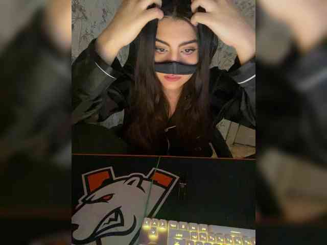 aloeloea Live Webcam on BongaCams