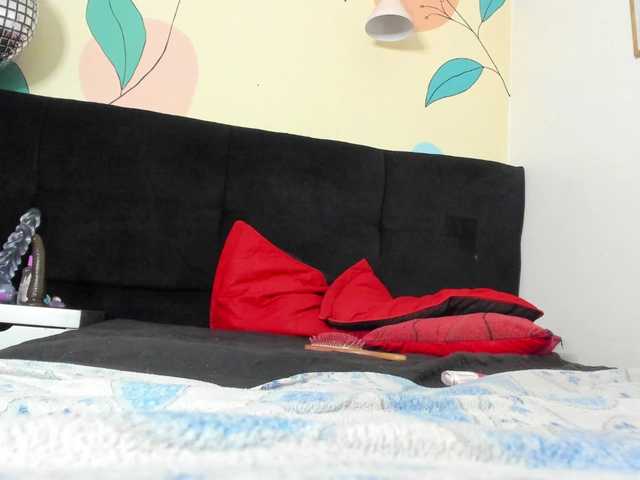 AlondraZaens's BongaCams show and profile