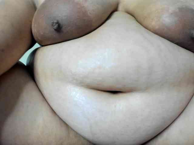 AlondraZaens webcam