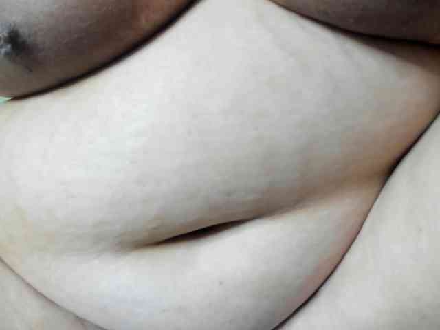 AlondraZaens webcam