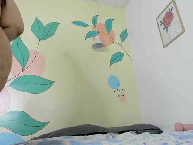 AlondraZaens webcam