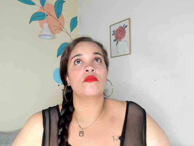 AlondraZaens webcam
