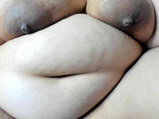 AlondraZaens webcam
