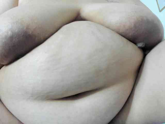 AlondraZaens webcam
