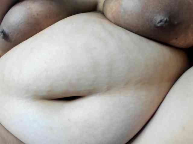 AlondraZaens webcam
