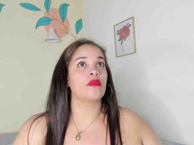 AlondraZaens webcam