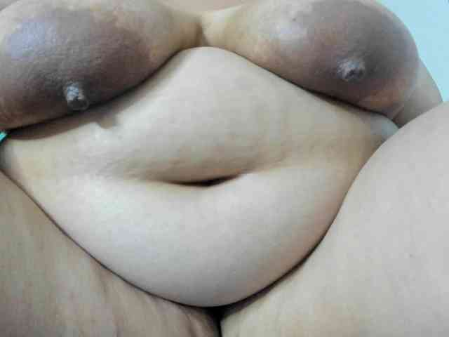 AlondraZaens webcam