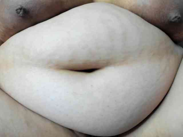 AlondraZaens webcam