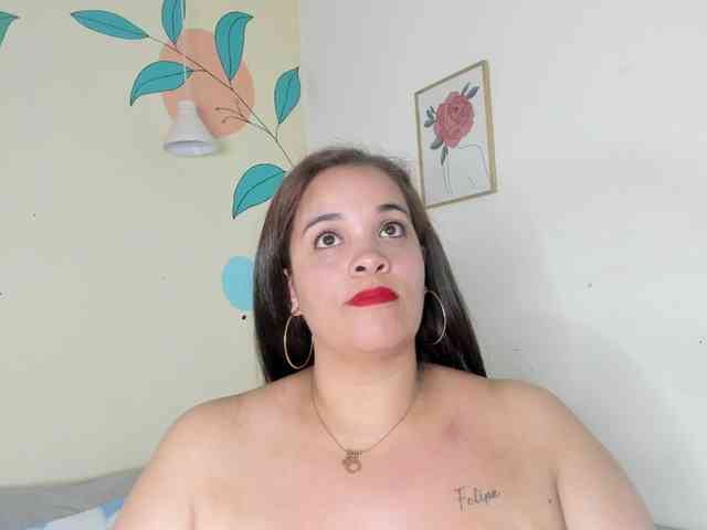 AlondraZaens webcam