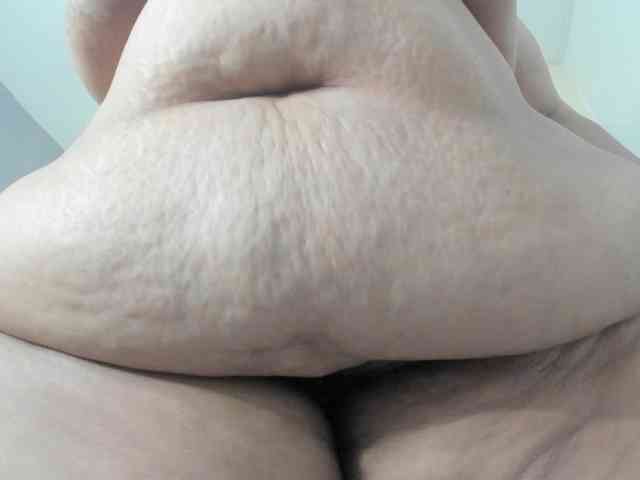 AlondraZaens webcam