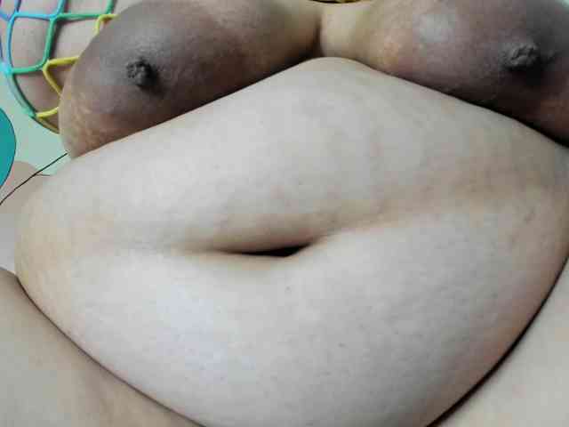 AlondraZaens webcam