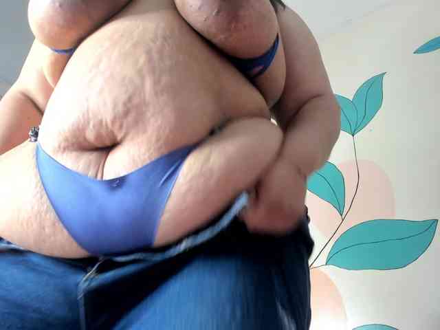 AlondraZaens webcam