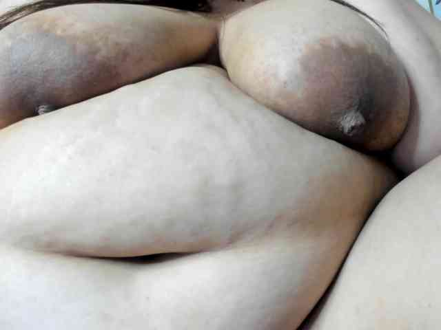 AlondraZaens webcam