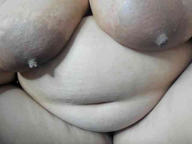 AlondraZaens webcam