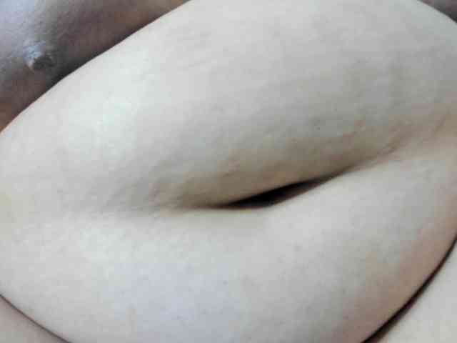 AlondraZaens webcam